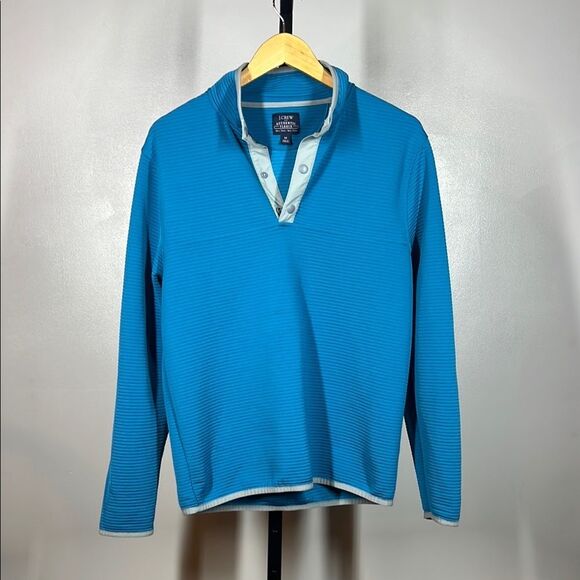 J. Crew Blue Casual Button Down Shirt with Modern Styling - Picture 1 of 5